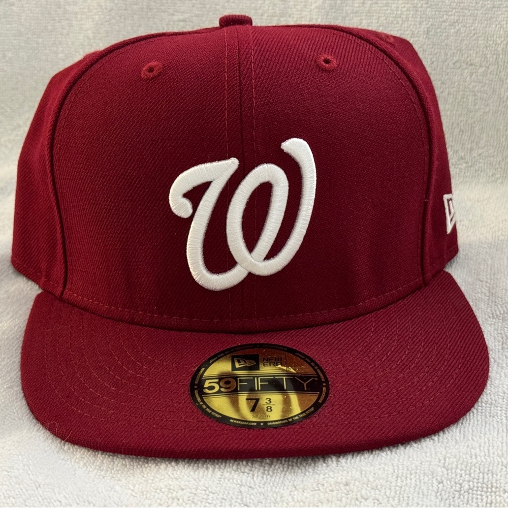 Washington Nationals New Era fitted 7 3/8 NWT Cranberry color. New Condition